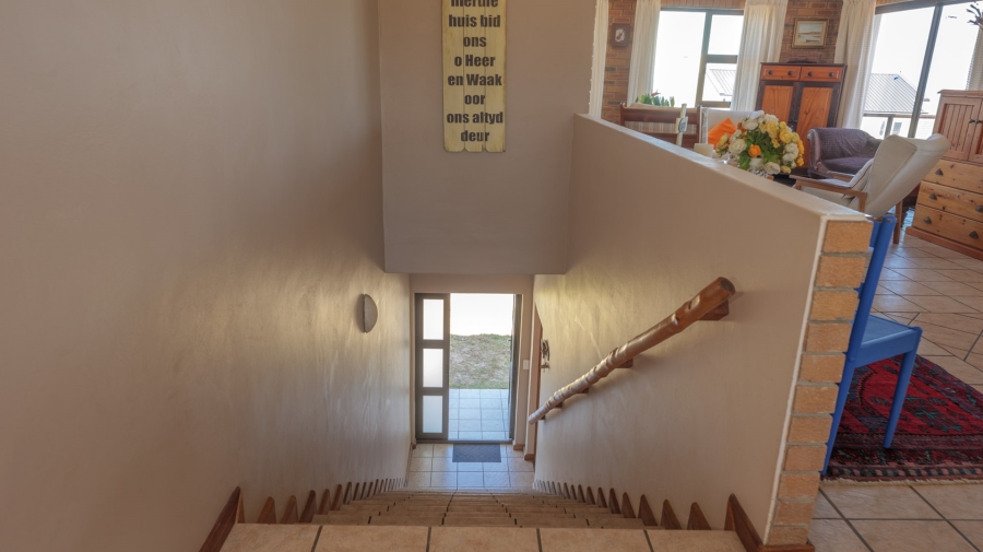 4 Bedroom Property for Sale in Struisbaai Western Cape